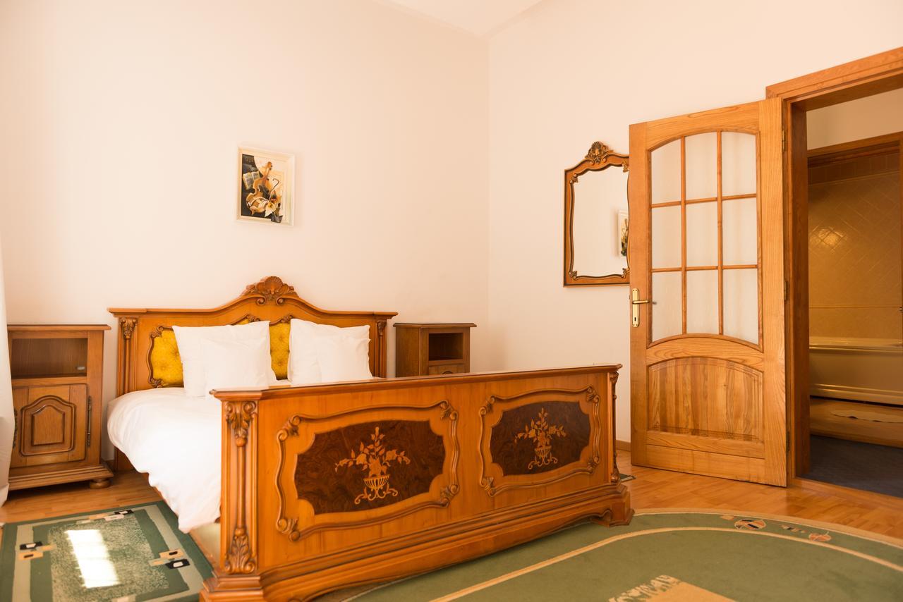 Vila Rica Otel Slănic-Moldova Oda fotoğraf
